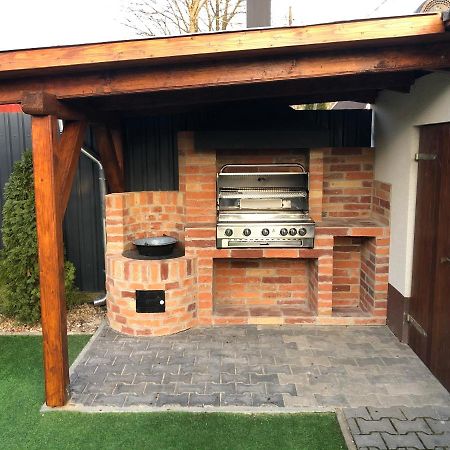 Siraly Apartman Hajdúnánás Exteriör bild