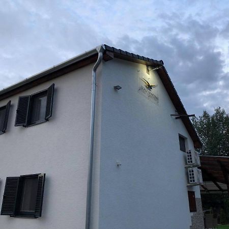Siraly Apartman Hajdúnánás Exteriör bild